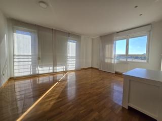 Piso  Villamediana de iregua - marques de santillana. Apartamento dúplex en villamediana de iregua con garaje y traste