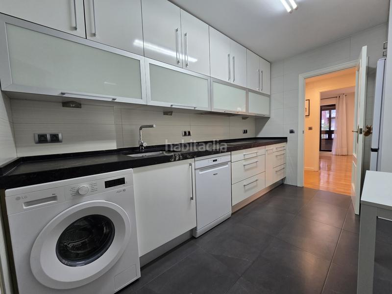 Foto c35589ec-717c-411a-b8fd-d0c6ef15b719. Location appartement avec chauffage parking piscine dans Logroño