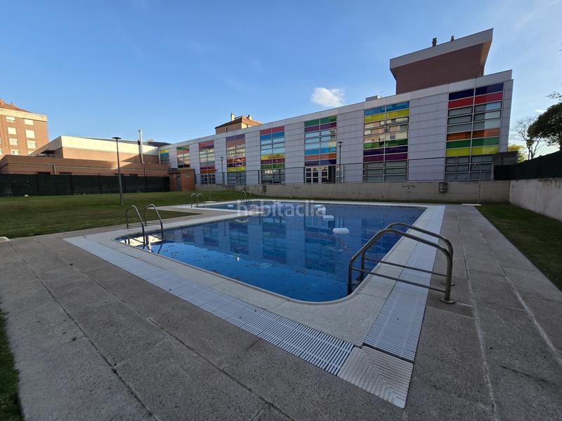 Foto 84e2f76a-adde-4302-adec-14c6fb1b3b17. Miete etagenwohnung mit heizung parking pool in Cascajos - Piqueras Logroño