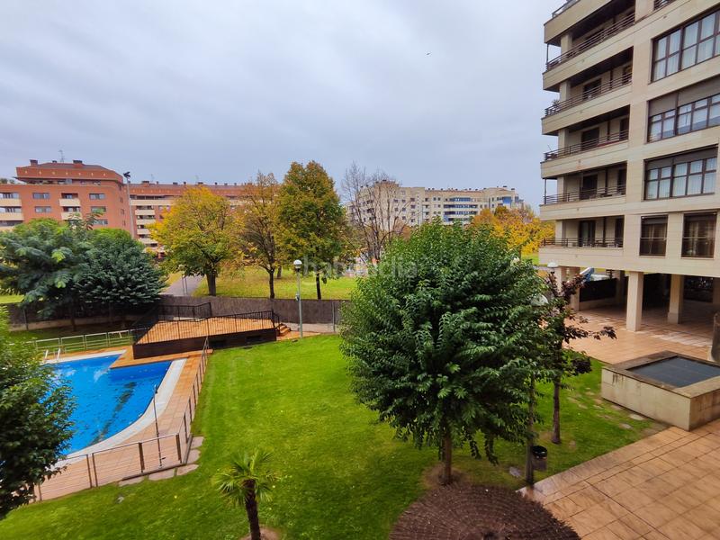 Foto 3a58a802-2599-4884-8576-c3c4c2600150. Pis amb calefacció aparcament piscina a La Cava - Fardachón Logroño