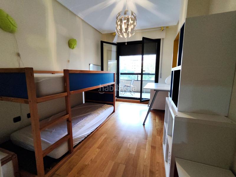 Foto 44fe7d92-7d2f-4555-8f88-4f5cfea883f8. Pis amb calefacció aparcament piscina a La Cava - Fardachón Logroño