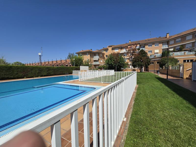 Foto 0e795c9e-1e34-4482-bbf0-fe626e41fecd. Appartement avec chauffage parking piscine dans Avenida Madrid Logroño