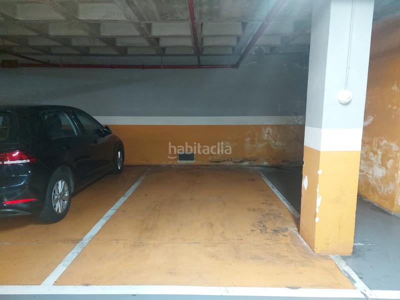 Foto 5a362fc1-1d52-4615-b701-bad344334836. Parking voiture dans Gran Via Logroño