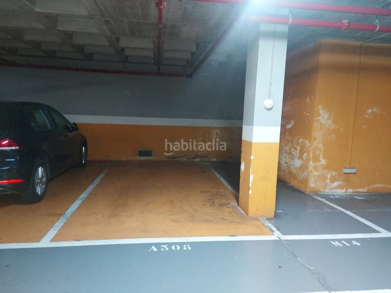 Foto 63925cac-051d-42ce-9ce4-9c8f69bc1b1f. Parking voiture dans Gran Via Logroño