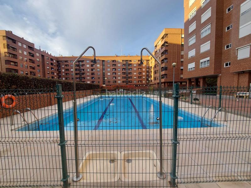 Foto 884b9d18-d938-4eca-aa3d-6ca826468f24. Appartamento con riscaldamento parcheggio piscina in Logroño