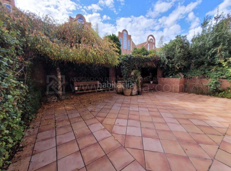 Foto b1aba252-aef2-4af3-a476-908c66270330. Maison jumelée avec chauffage parking piscine dans Avenida Madrid Logroño