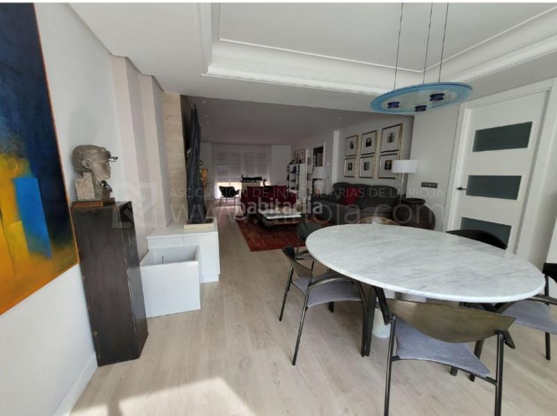 Foto dd43fc15-1a0a-4205-95dc-821bad879f03. Maison jumelée avec chauffage parking piscine dans Avenida Madrid Logroño