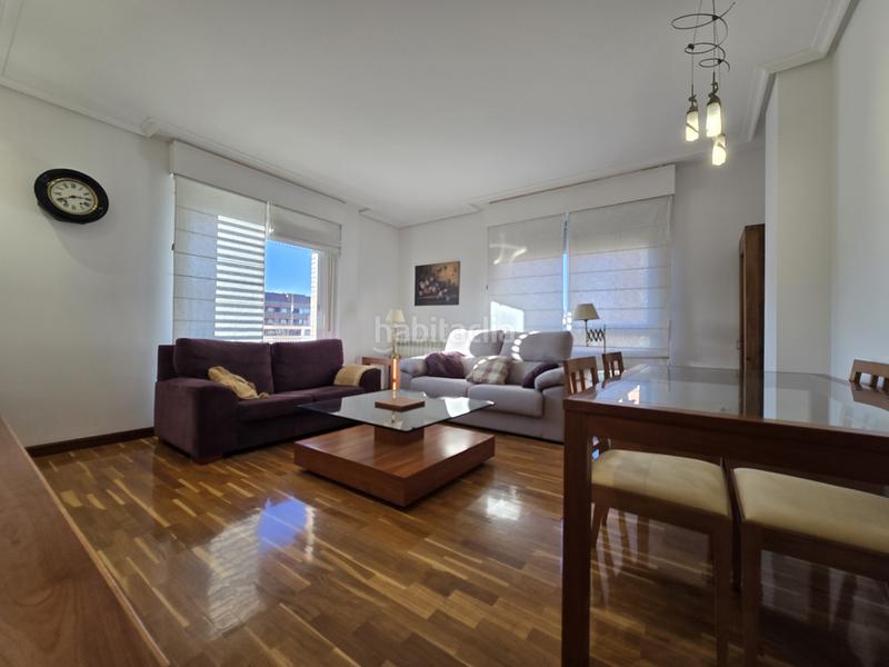 Foto 45576d04-63dd-43ee-84cd-0e56ee815ac5. Alquiler piso estupendo piso en cascajos. amueblado y con piscina en zona comunitaria. en Logroño