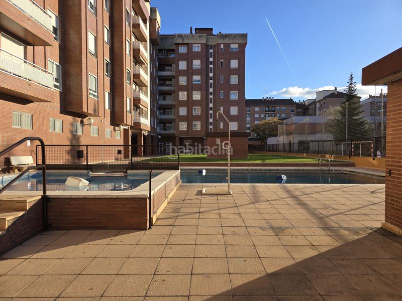 Foto 15cee998-22e2-40ef-8ac2-a054072d0c9b. Lloguer pis amb calefacció aparcament piscina a Cascajos - Piqueras Logroño