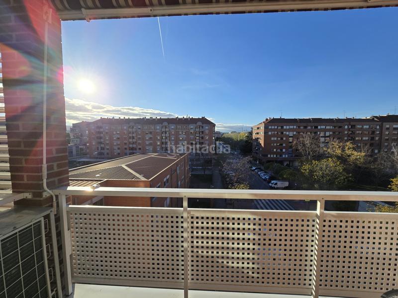 Foto f3dad23c-773a-4de4-b2f9-0ad0fe02ee7c. Lloguer pis amb calefacció aparcament piscina a Cascajos - Piqueras Logroño