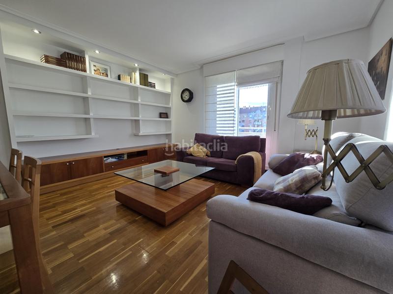 Foto 121bb9a1-8ab3-44d7-b9af-851cc95b1136. Rent flat with heating parking pool in Cascajos - Piqueras Logroño