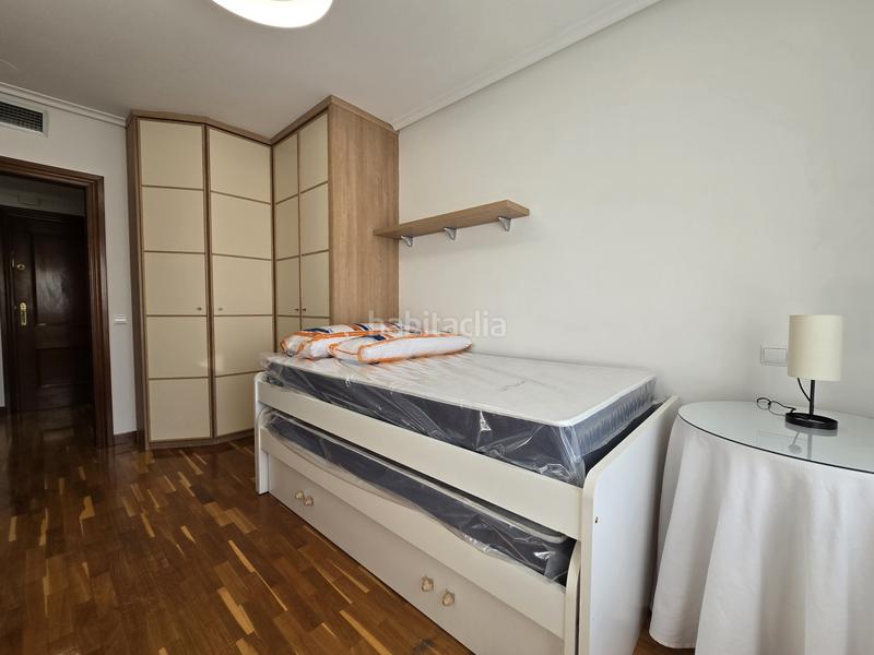 Foto f52458fd-a843-470f-bbde-0de0fd573bdd. Rent flat with heating parking pool in Cascajos - Piqueras Logroño