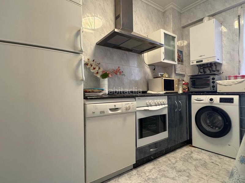 Foto f9c9deb8-456e-4356-9ecf-a4af1e77de06. Appartamento con riscaldamento in Jesuitas Logroño