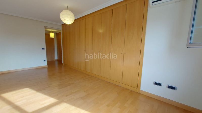 Foto fbd00377-8048-4ab3-8983-18938aca4d6f. Pis amb calefacció aparcament a San Adrián Logroño
