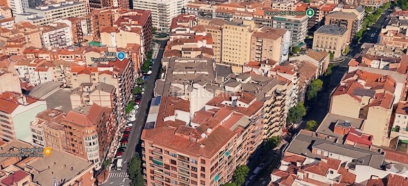 Foto fa9600b1-d284-431c-ba78-2ed51342bb08. Piso amplio piso con terraza y balcón en calle san antón en el centro . en Logroño