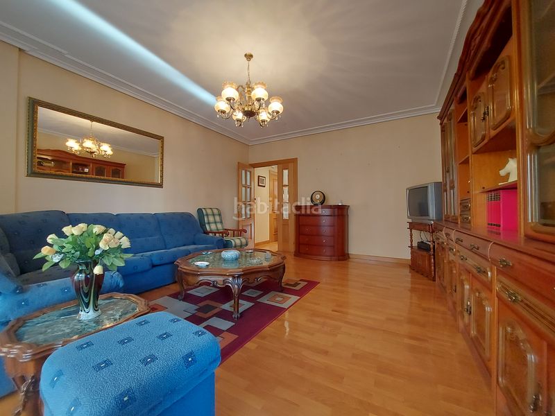 Foto c3e7b103-4e80-4eb5-89d7-09e59d2d5a7b. Pis amb calefacció aparcament a Cascajos - Piqueras Logroño