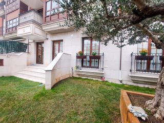 Appartamento  Logroño - sequoias. Planta baja, jardín privado.  3 dormitorios . 2 baños. garaje pa