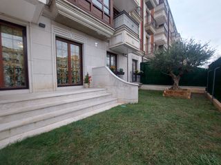 Pis  Logroño - sequoias. Planta baja, jardín privado.  3 dormitorios . 2 baños. garaje pa