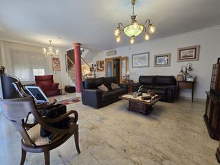 Casa pareada  Lardero - travesia avenida de madrid. Exclusivo unifamiliar pareado en avenida de madrid