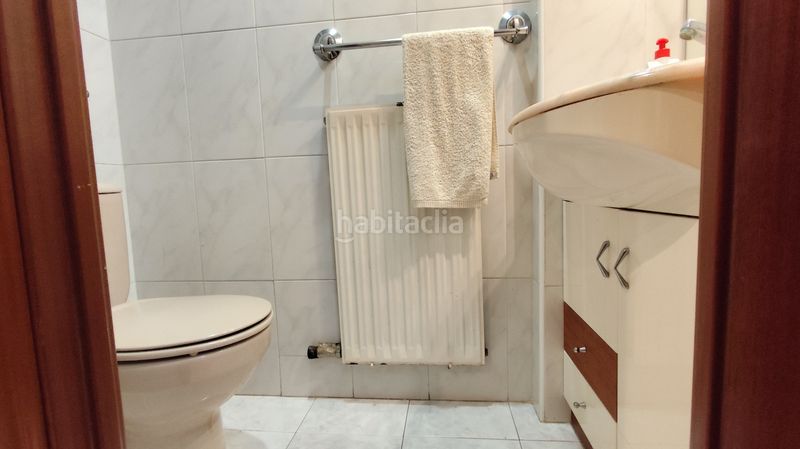 Foto 9cb2c78d-4056-4b24-b5b5-a175312978a3. Casa amb calefacció piscina a Avenida Madrid Logroño