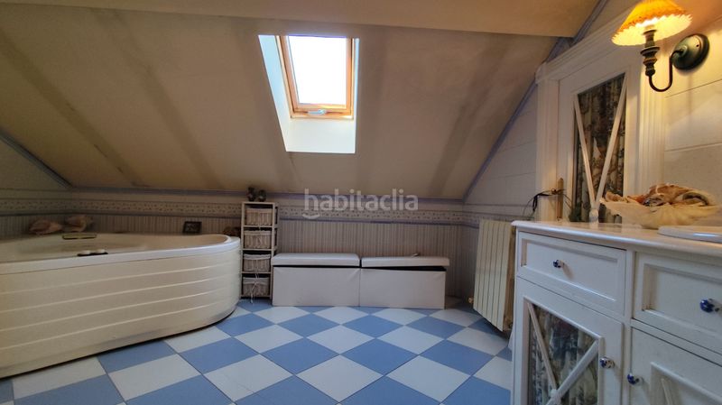 Foto d6e1346b-db78-4140-92c3-7179d3cc755b. Casa amb calefacció piscina a Avenida Madrid Logroño