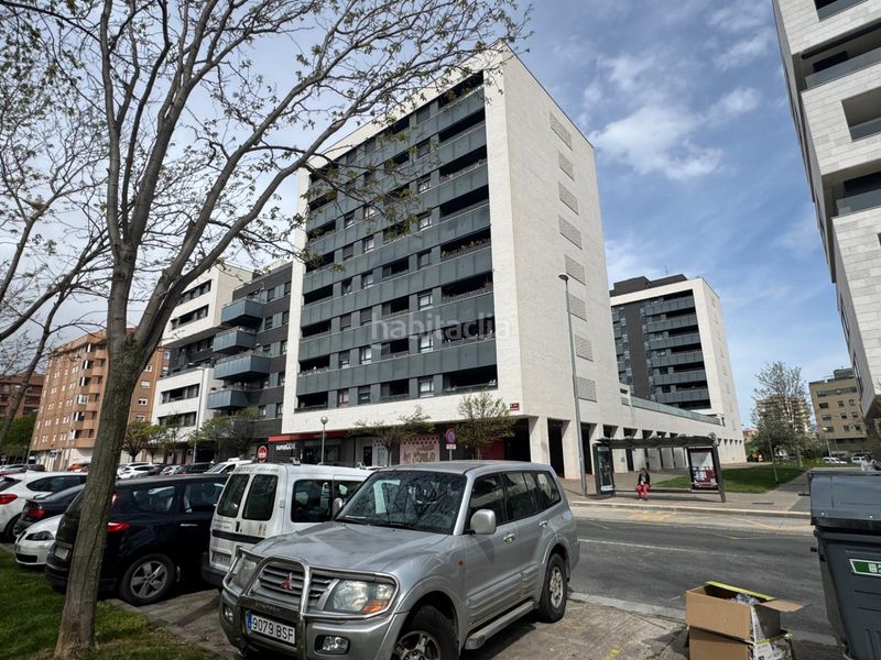 Foto 2d160ff7-cd7b-435c-9b8b-db6f69f26625. Pis amb calefacció aparcament piscina a Cascajos - Piqueras Logroño