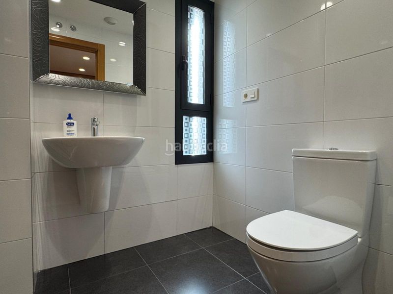 Foto 6d4d49d0-2e4c-4c89-8e8d-62368bff568e. Pis amb calefacció aparcament piscina a Cascajos - Piqueras Logroño