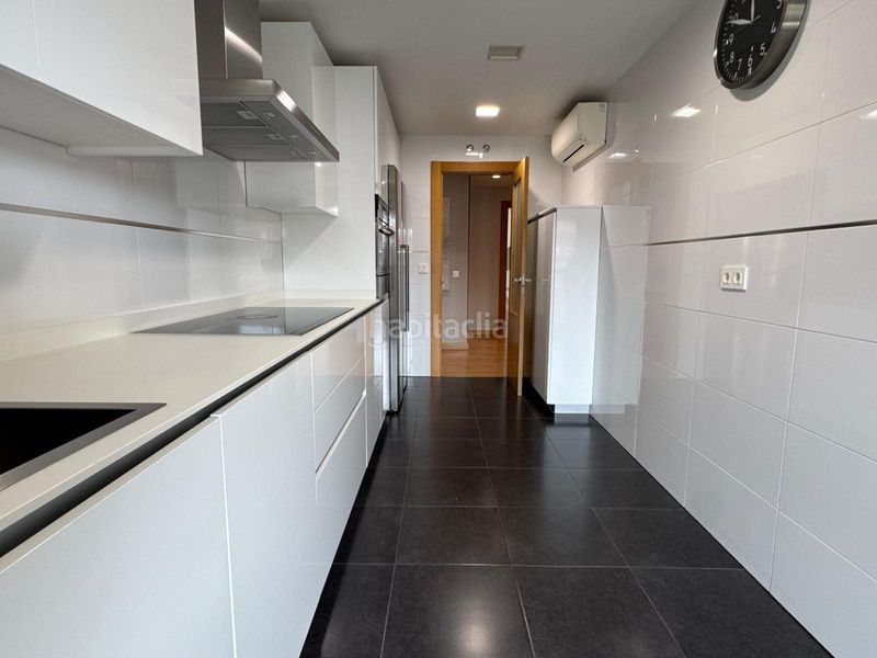 Foto 91820a22-e43c-487d-8a33-90ea6bfbe3a0. Pis amb calefacció aparcament piscina a Cascajos - Piqueras Logroño