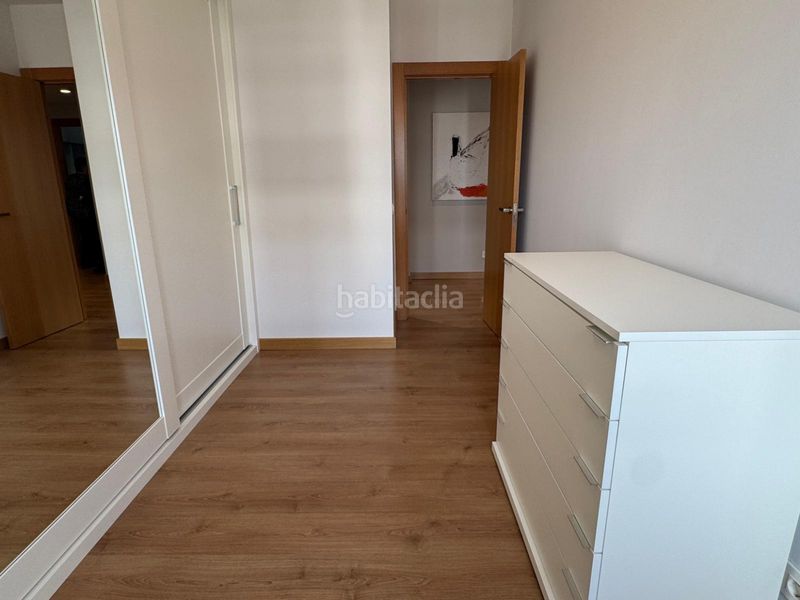 Foto c200ea65-3d8f-4232-bbe2-37af53285deb. Pis amb calefacció aparcament piscina a Cascajos - Piqueras Logroño