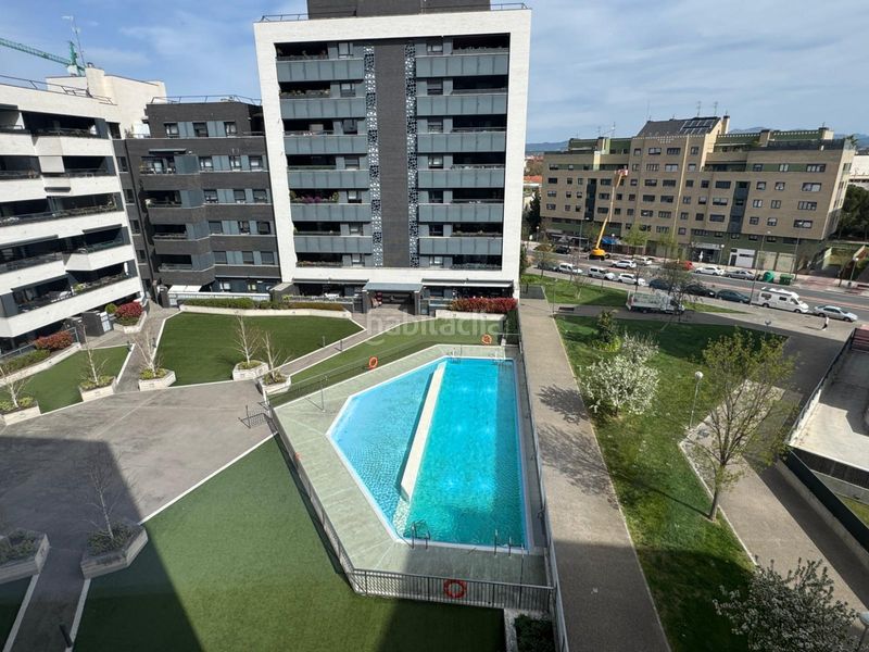 Foto ca31e6e1-8e46-4592-aa33-6b8e2a0ee89d. Pis amb calefacció aparcament piscina a Cascajos - Piqueras Logroño