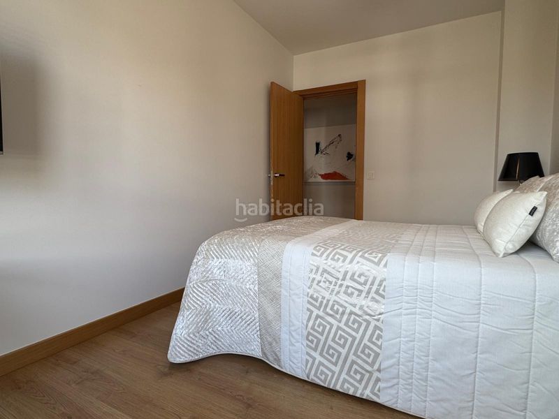 Foto dec8cf22-0690-40f9-9ebf-8b68c63b9dce. Pis amb calefacció aparcament piscina a Cascajos - Piqueras Logroño