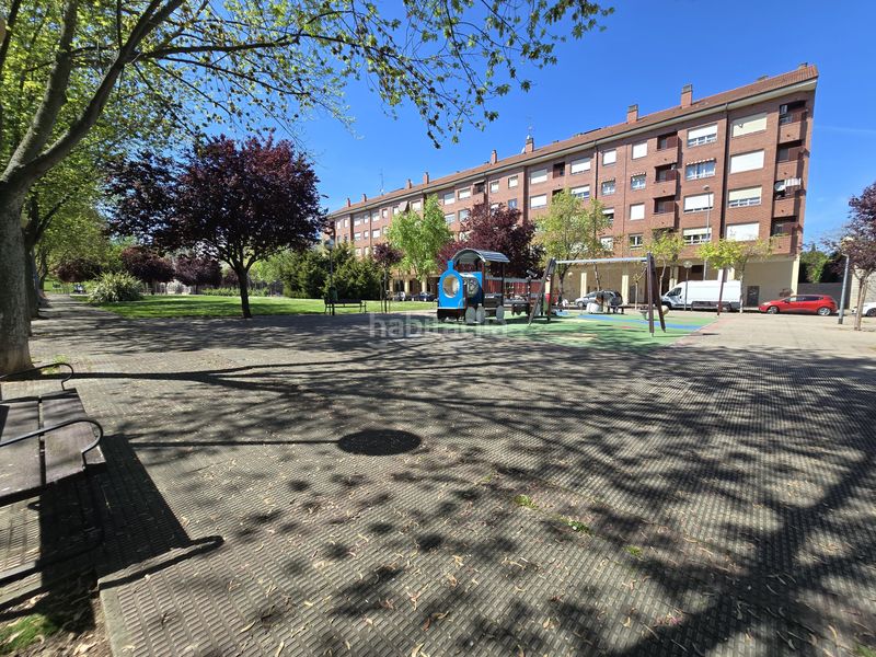 Foto 0bd0bca0-01a2-43a9-82eb-62ae38368674. Pis amb calefacció aparcament a Portillejo - Valdegastea Logroño