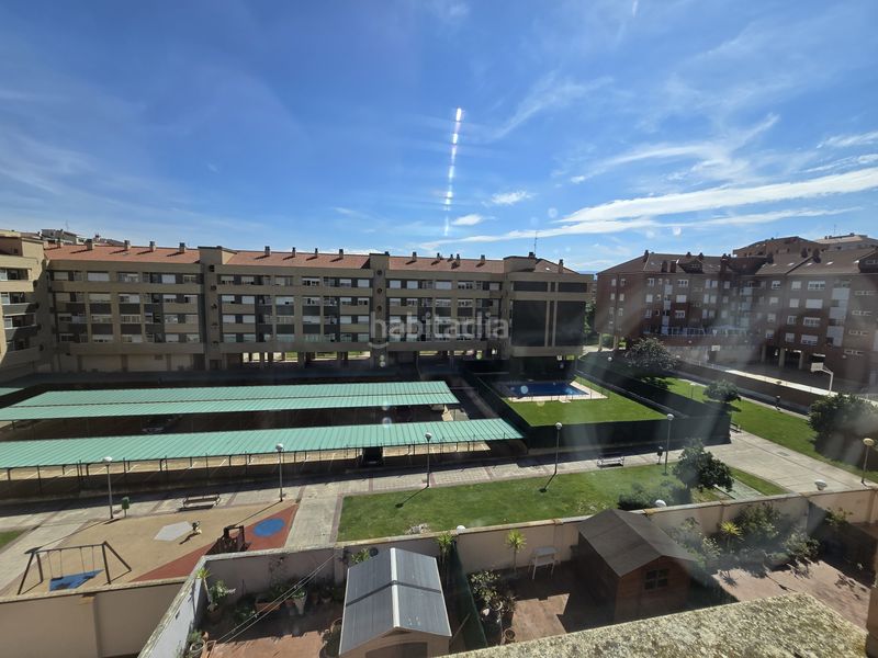 Foto 3389b58e-3b27-4a86-9de8-05ecb3c43c6b. Pis amb calefacció aparcament a Portillejo - Valdegastea Logroño