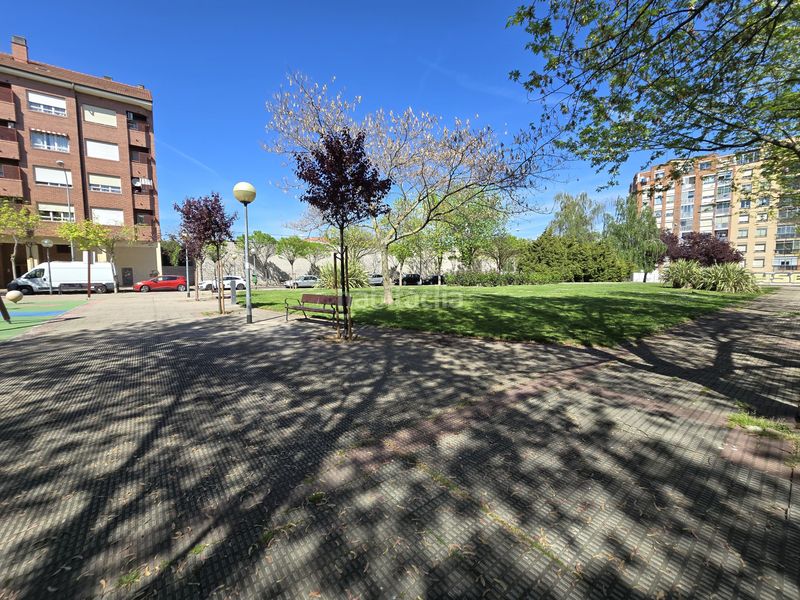 Foto 90d0f22c-1e0b-4251-8cfd-dcf6a114c929. Pis amb calefacció aparcament a Portillejo - Valdegastea Logroño