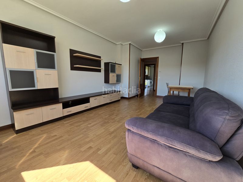 Foto b505200e-a71f-4e8f-bc8f-7f5fdb8d1926. Pis amb calefacció aparcament a Portillejo - Valdegastea Logroño