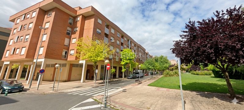 Foto b6b63b45-3442-4031-a9e4-558647bf9417. Pis amb calefacció aparcament a Portillejo - Valdegastea Logroño