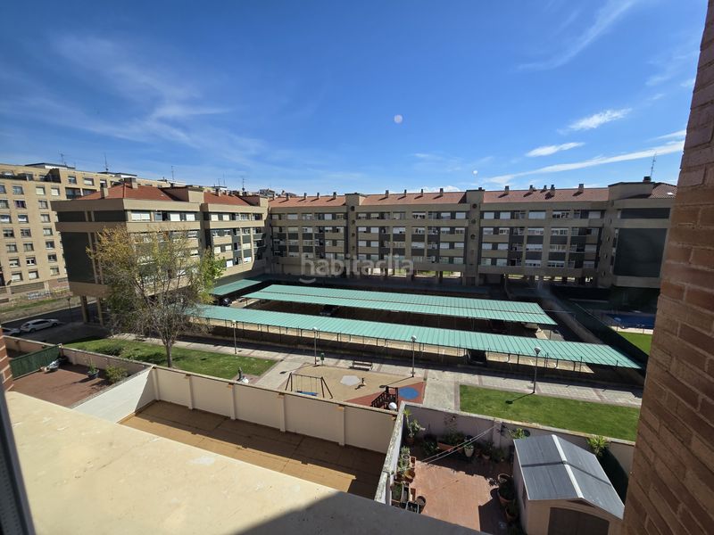 Foto e4c19ad2-a5d1-4e41-a3e7-605a698cb1f7. Pis amb calefacció aparcament a Portillejo - Valdegastea Logroño