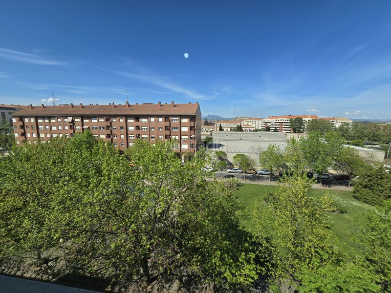 Foto e89facd2-2664-4331-9cfe-eb9369df084e. Pis amb calefacció aparcament a Portillejo - Valdegastea Logroño