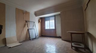 Appartement  Logroño - maria zambrano. Piso a refomar completamente sin cédula de habitabilidad en plen
