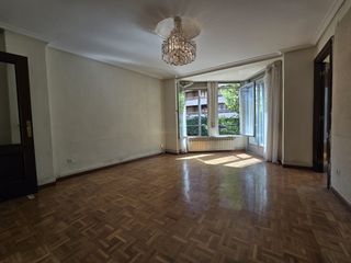 Piso  Logroño - san antón. Piso en pleno centro de logroño de 3 dormitorios.