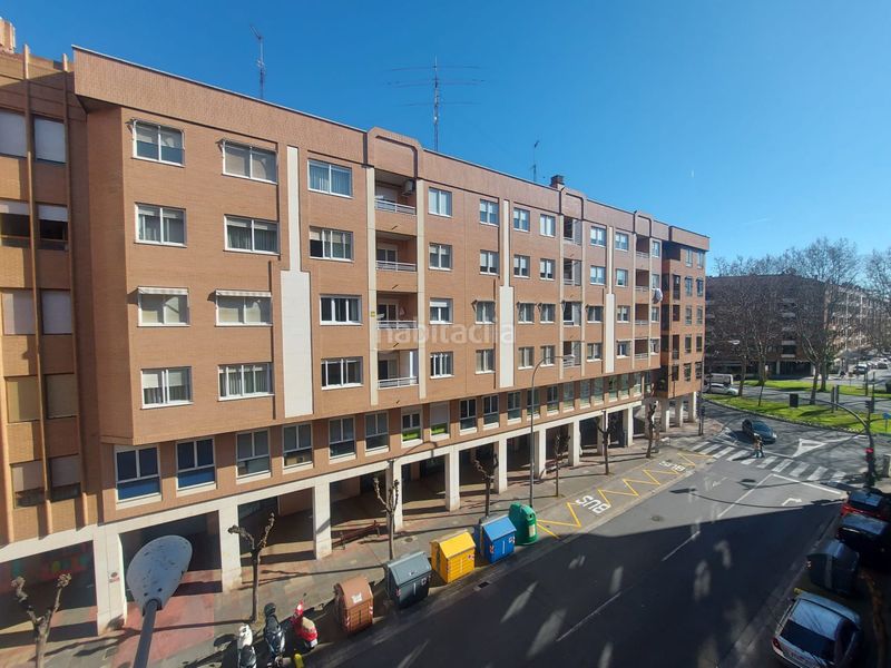Foto 4786455d-233b-4487-a93d-6cc1ba7cc86f. Pis amb calefacció aparcament a San Adrián Logroño