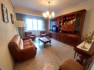Pis  Logroño - velez de guevara. Luminoso piso de 3 habitaciones en el centro de logroño.