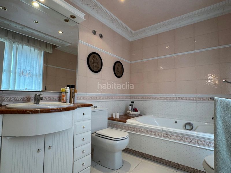 Foto 1d62f29a-8b4a-42e7-a777-dc1593c2551a. Casa amb calefacció aparcament piscina a Avenida Madrid Logroño