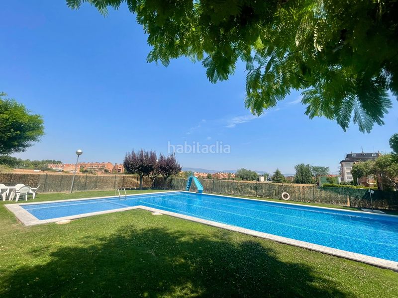 Foto 49e9440f-00ed-4e65-8056-4ca8cfe077e8. Casa amb calefacció aparcament piscina a Avenida Madrid Logroño