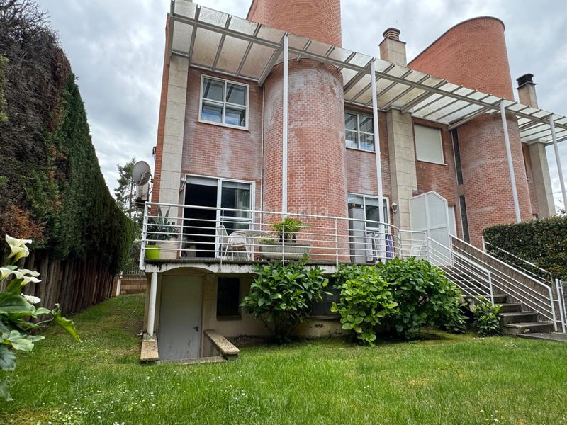 Foto f51664d7-cb90-4f34-9fa2-1f05ce5aec75. Casa amb calefacció aparcament piscina a Avenida Madrid Logroño
