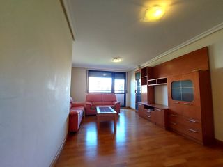Pis  Logroño - parque picos de urbion. Piso en la cava logroño. 3 dormitorios. 2 baños. plaza de garaje