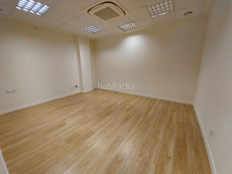 Foto f89db13a-8b1b-4ac8-b897-3de48b347ea3. Geschäftsraum in Gran Via Logroño