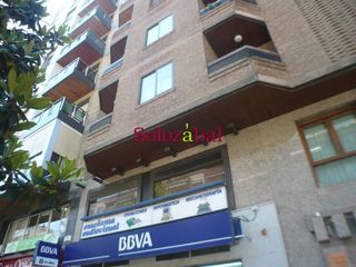 Miete Büro  Logroño - avenida gran vía juan carlos i. Oficina acondicionada en calle gran vía de logroño con cinco des