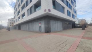 Local Comercial en Logroño - Avenida de la Sierra