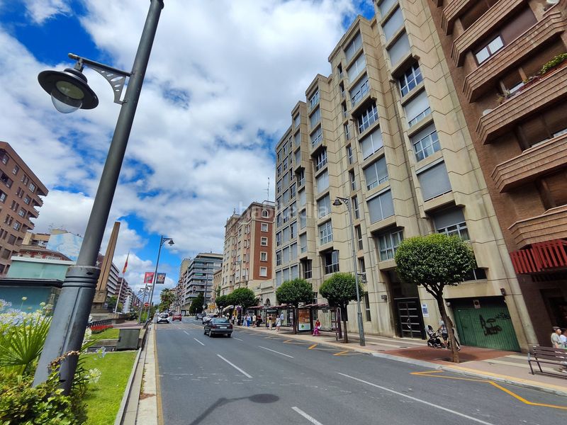 Foto b8d42892-c459-4055-9aae-fabadade2ddc. Pis amb calefacció a Gran Via Logroño